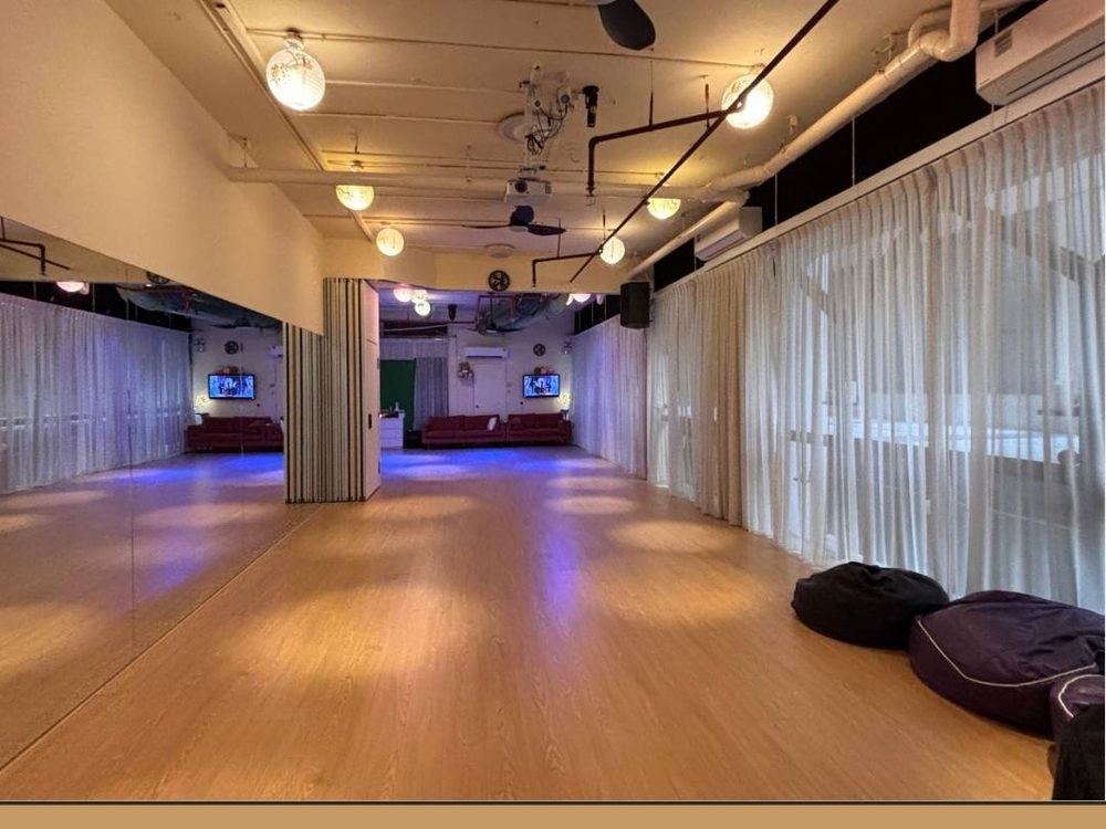 Party Studio — sprung floor and mirrors